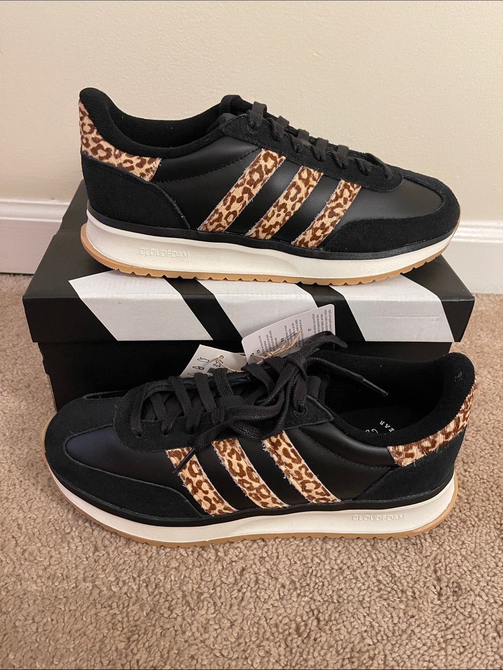 Adidas Run 70s 2.0 Woman’s Black Leather & Suede With Real Animal Fur Size 9 1/2